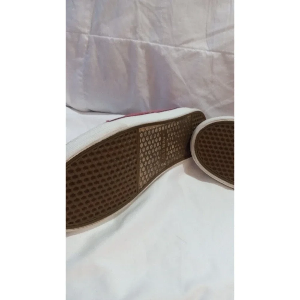 Old Navy Red Canvas Sneakers – Women’s Size 9